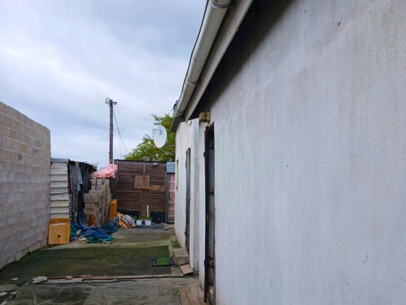 1 Bedroom Property for Sale in Kalkfontein Western Cape